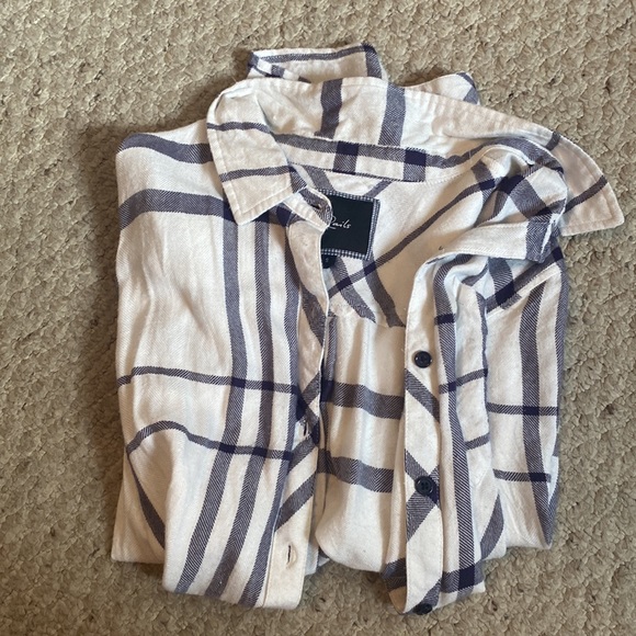 Rails flannel size small - Picture 2 of 3